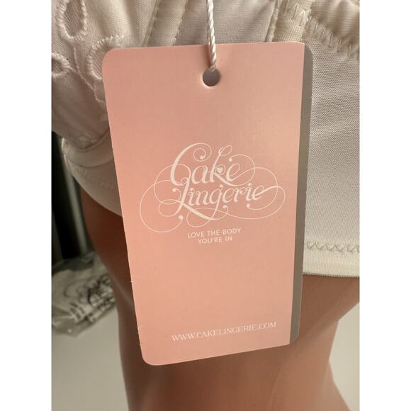 Cake Lingerie Balcony Style Flexible Wire Embroidery White Nursing Bra  Size 36D - Picture 14 of 16